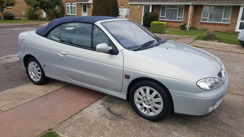 RENAULT MEGANE DYNAMIQUE CONVERTIBLE 42000 MILES