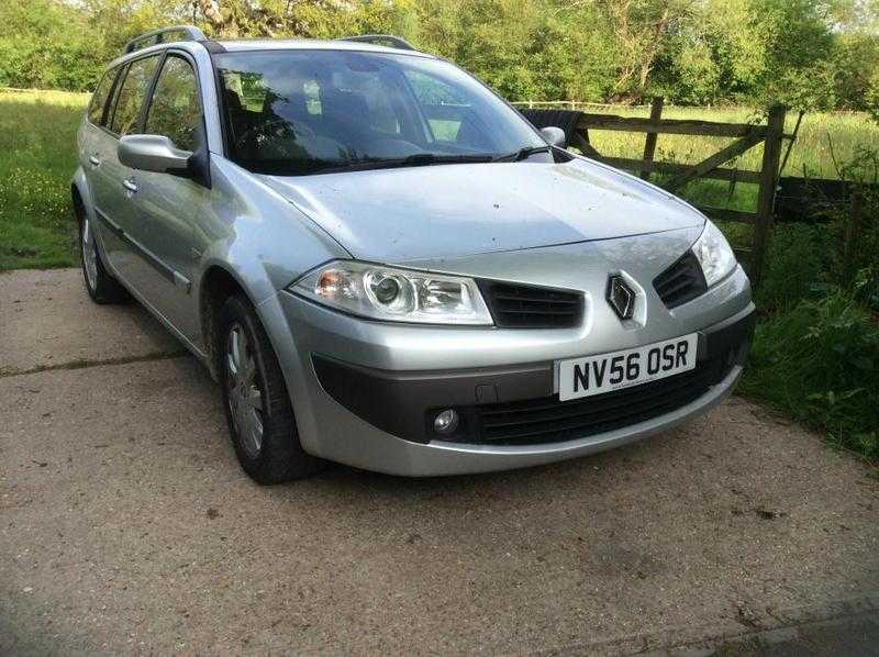 RENAULT MEGANE DYNAMIQUE ESTATE DIESEL DCI 106, SILVER, 2006