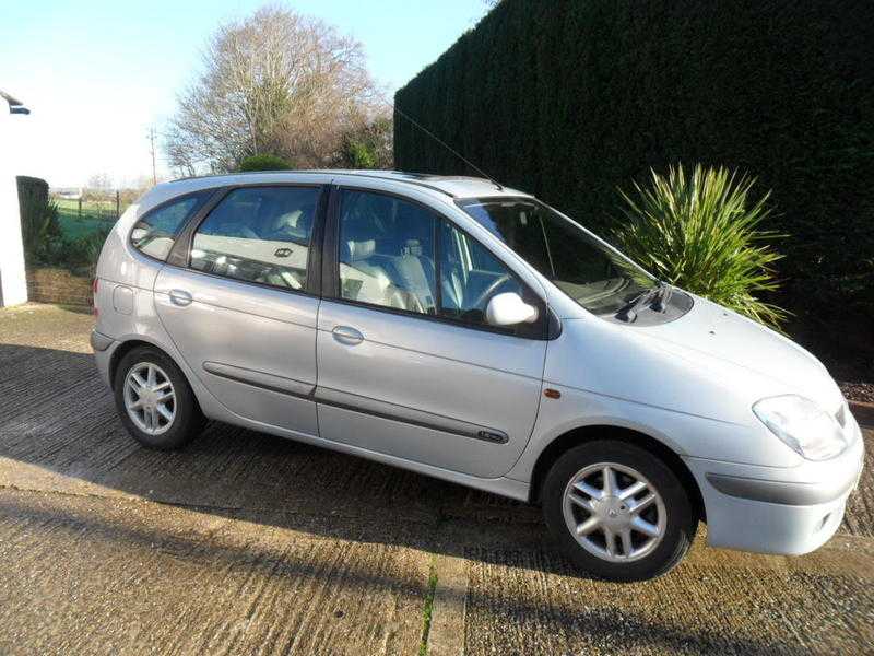 Renault Scenic 1.6 Dynamique Plus