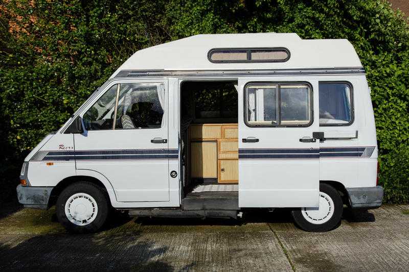 Renault Trafic 1992 Camper Van with Awning