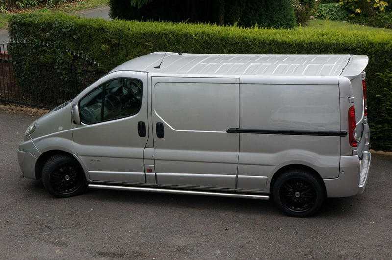 Renault Trafic 2.0 Diesel Sport Long Wheel Base