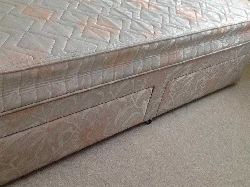 REST ASSURED SINGLE DIVAN BED TWO DRAWERS DAMASK UPHOLSTERY