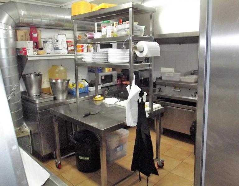 Restaurantbar  Upstairs apartment 2bed in Torrevieja Spain