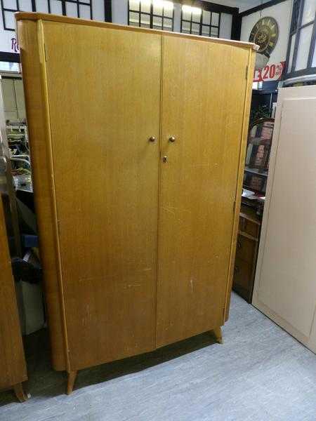 Retro Double Wardrobe With Hanging Rails amp Shelf - Local Delivery Service Available