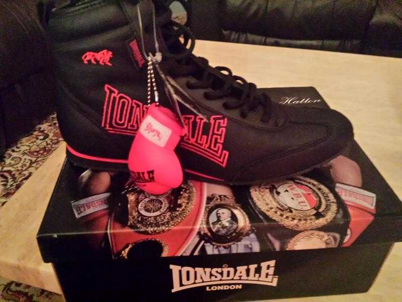 Ricky Hatton boxing boots lonsdale size 8 new boxed