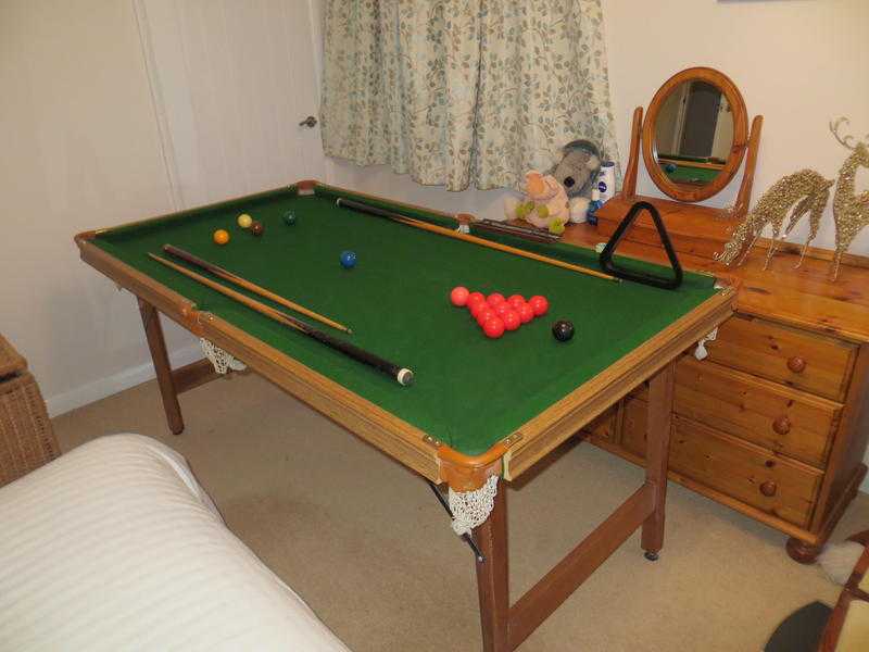 Riley Snooker  Pool Table (6ft x 3Ft), Excellent Condition