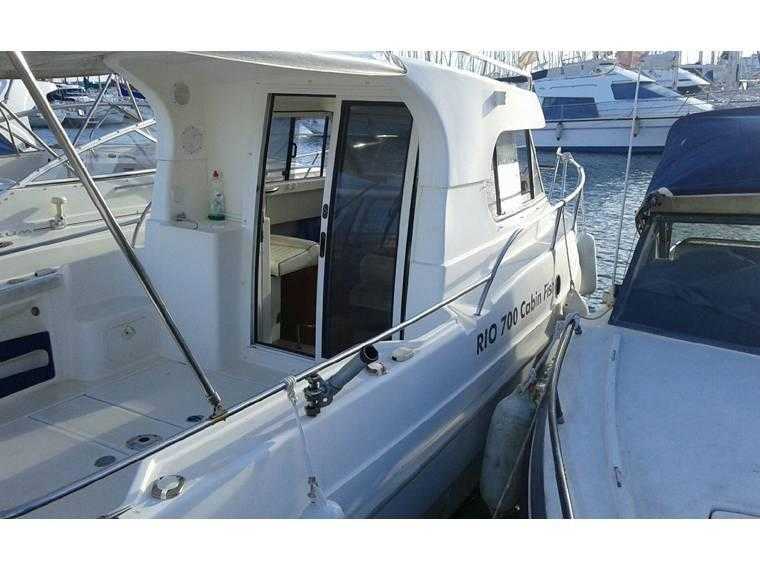 RIO 700 CABIN FISH 2003 Spacious Fishing Leisure Boat Upper sun deck. Serviced.