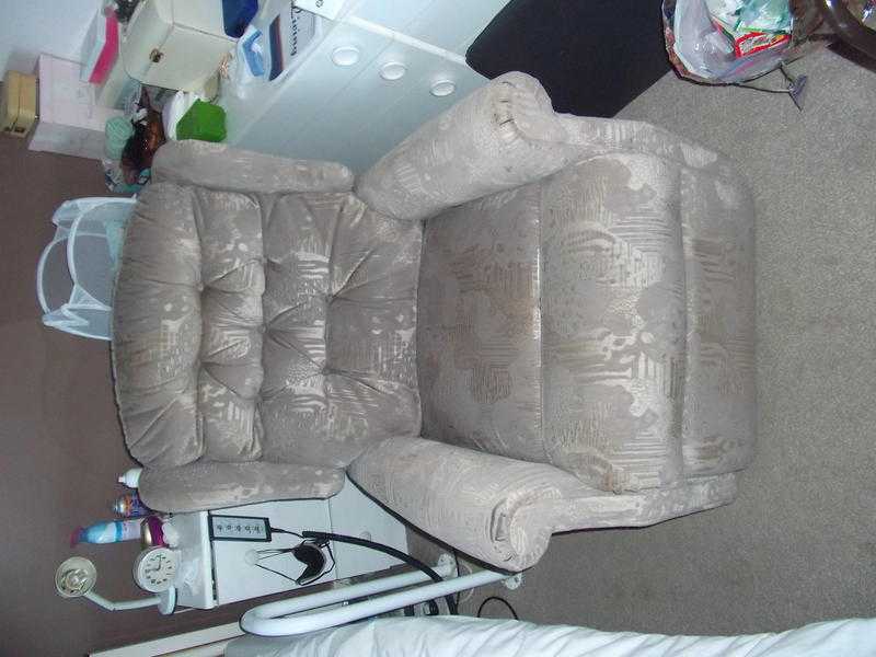 Riser Recliner Chair