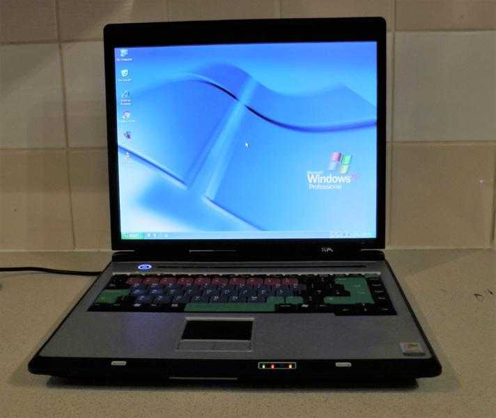 RM Z91FR Laptop 1GB Wifi XP