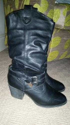 Rocket Dog Black Boots size 8