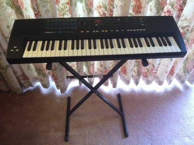 Roland  E-15 keyboard