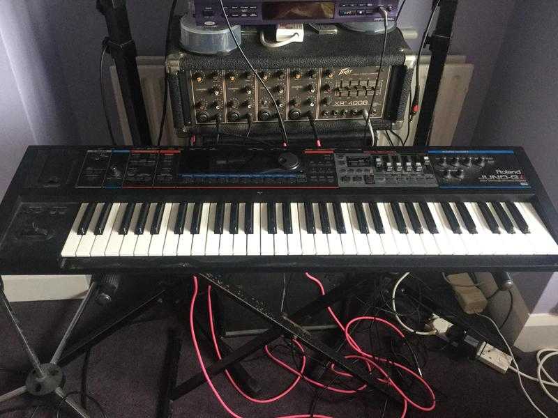 Roland Juno GI synthesizer 61 keyboard workstation