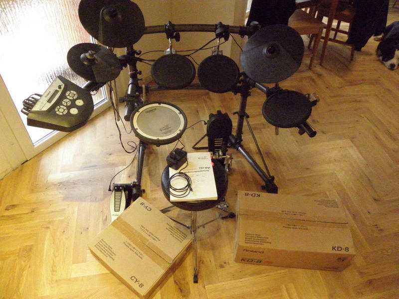 ROLAND TD-6V - Drums