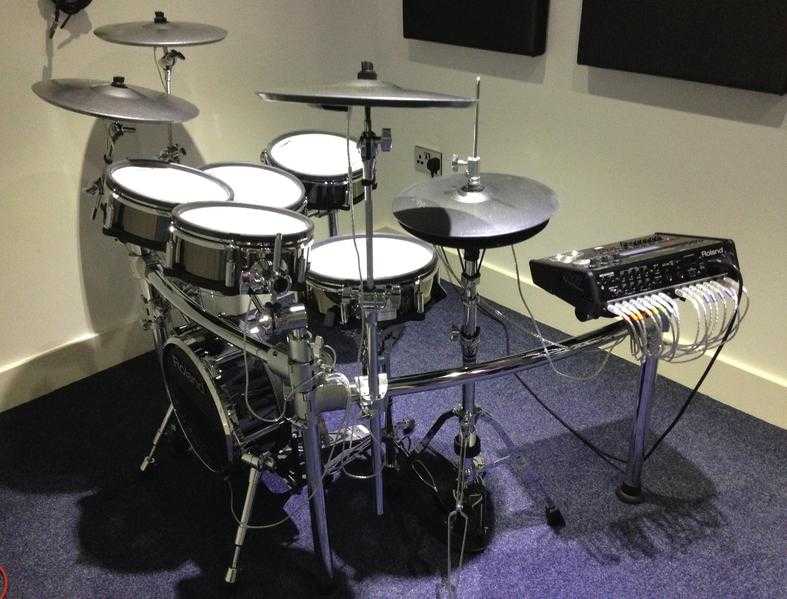 Roland TD30KV V-Pro Electronic Drum Kit in mint condition.