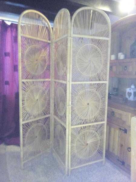 Room divider