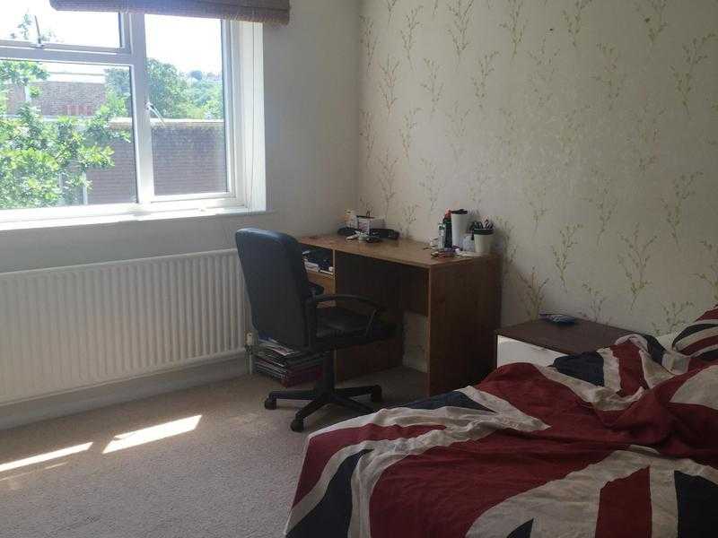 Room for rent in Preston park area