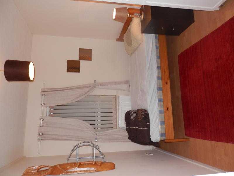 ROOM TO LET,  75.00 PW