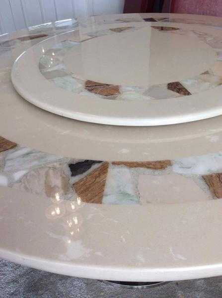 ROUND MARBLE TABLE
