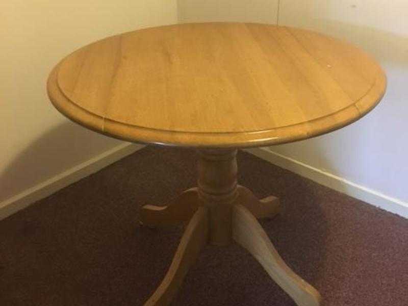 Round Pine table