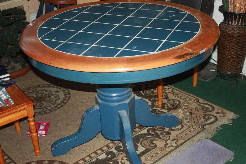 Round tile top table.