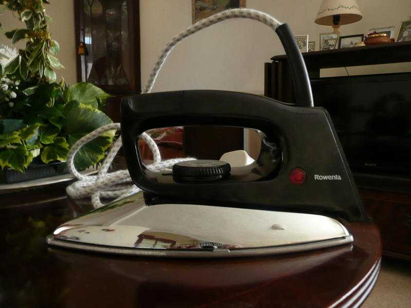 Rowenta LA-58 Dry Iron