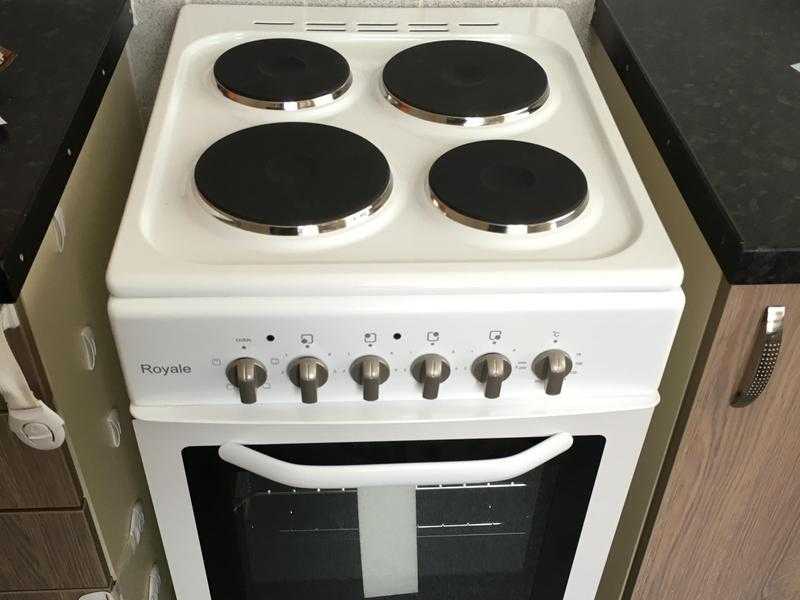 Royale brand new electric cooker