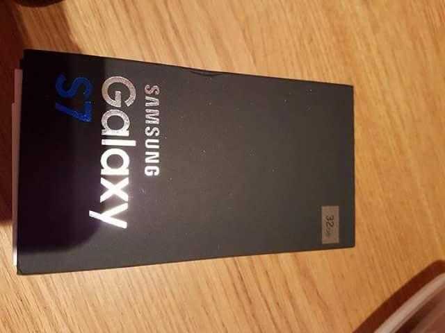 S7 brand new only used few days so mint condition