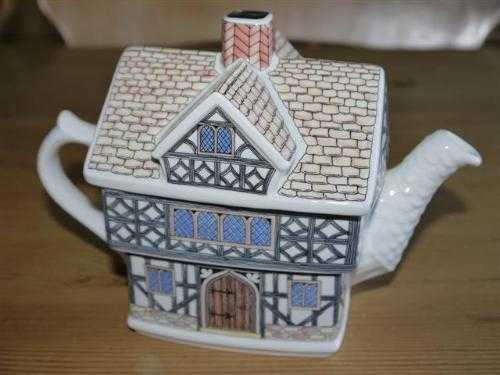 Sadler Classic Collection Teapot