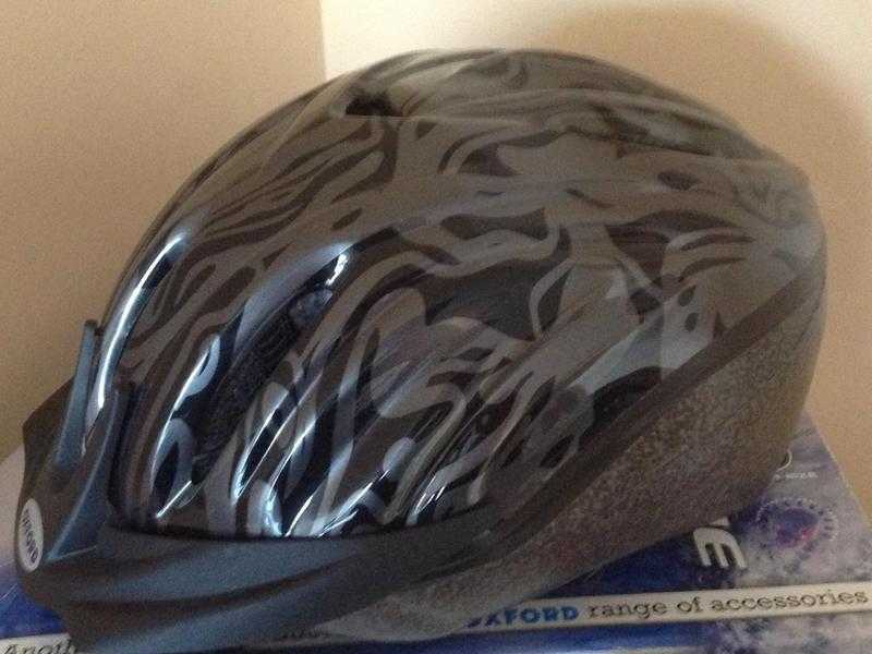 Safety bike helmet for adults