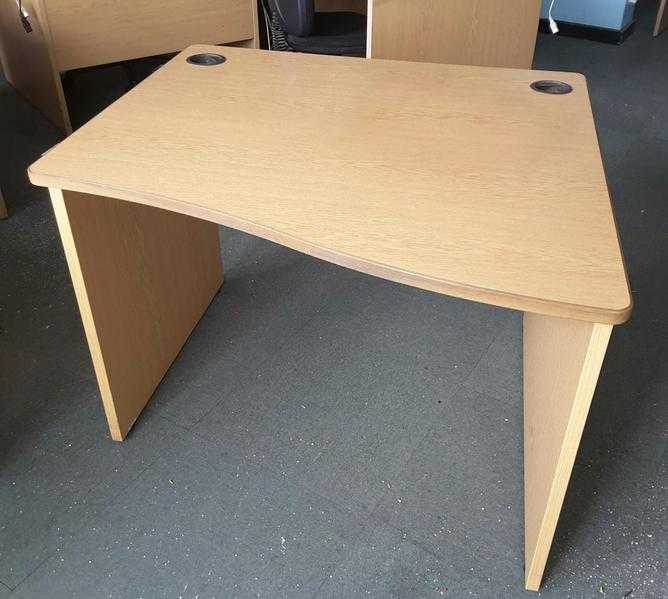 SALE NOW ON  JOB LOT Of 10 x Wave Style Office Desks - Local Delivery 19