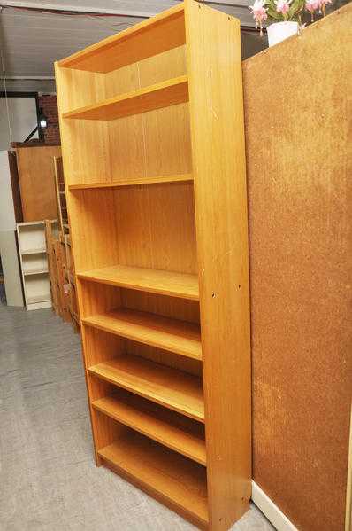 SALE NOW ON Large Pine Effect Bookcase  Shelving Unit - Local Delivery 19