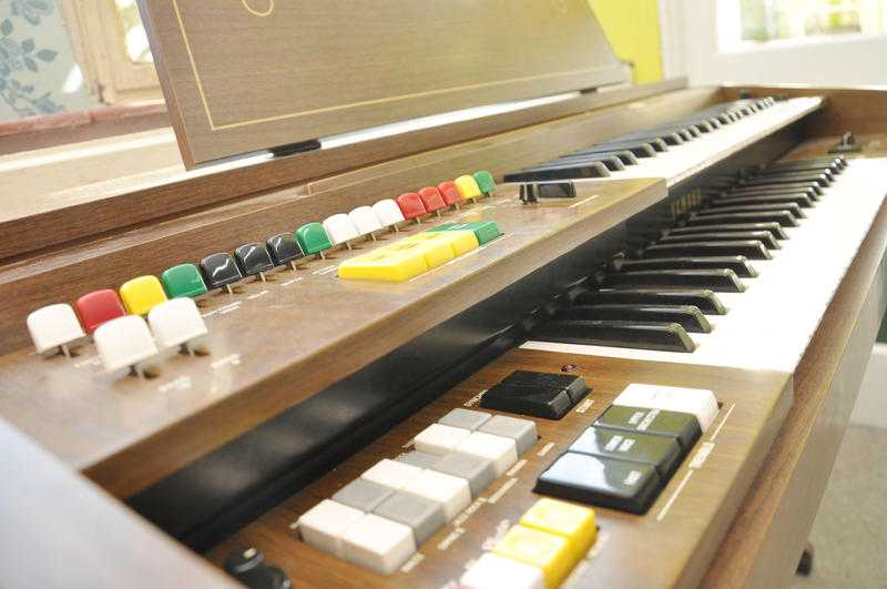 SALE NOW ON Yamaha Organ  Keyboard - Local Delivery 19