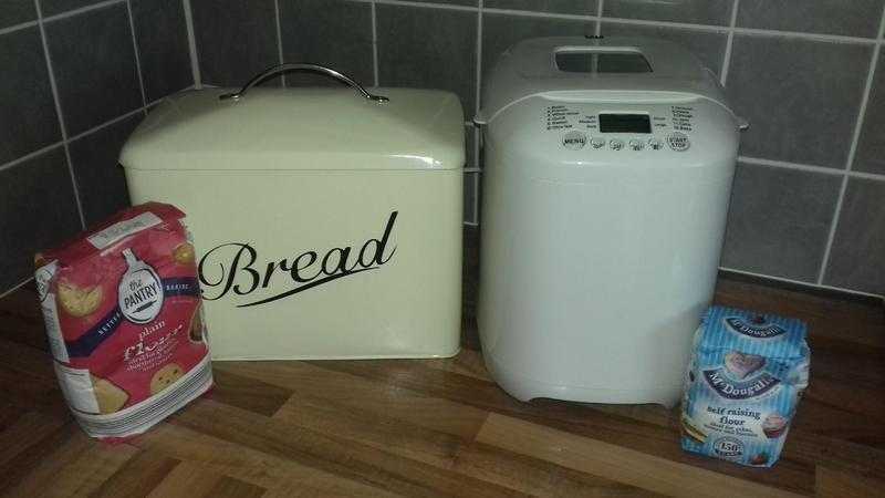 SALE  PRICE  PERFECT ARGOS BREADMAKER IN PERFECT CONDITION