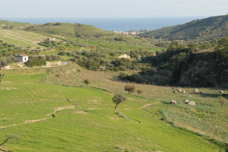 Sales property of 75.000 m in Calabria on the coast of South Italy