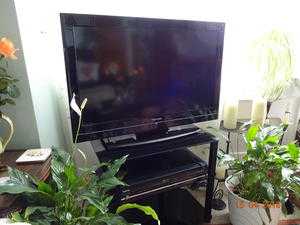 Samsung 32 inch hd ready flat screen TV 75.00