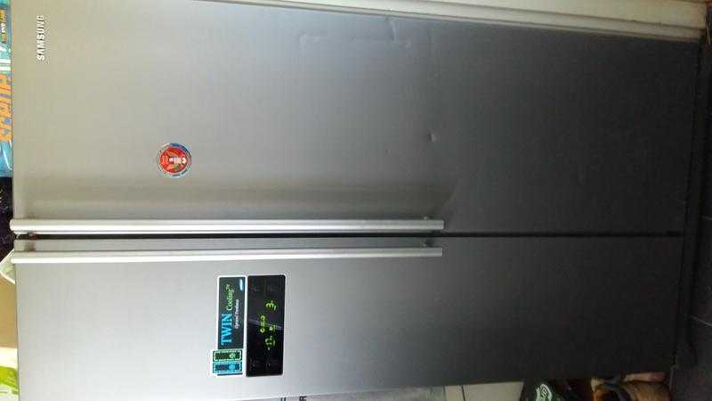 Samsung American fridge freezer.