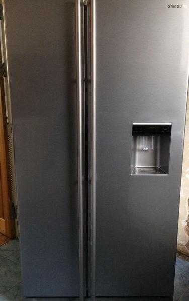 Samsung American Style Fridge Freezer(RSA1RTMG1)