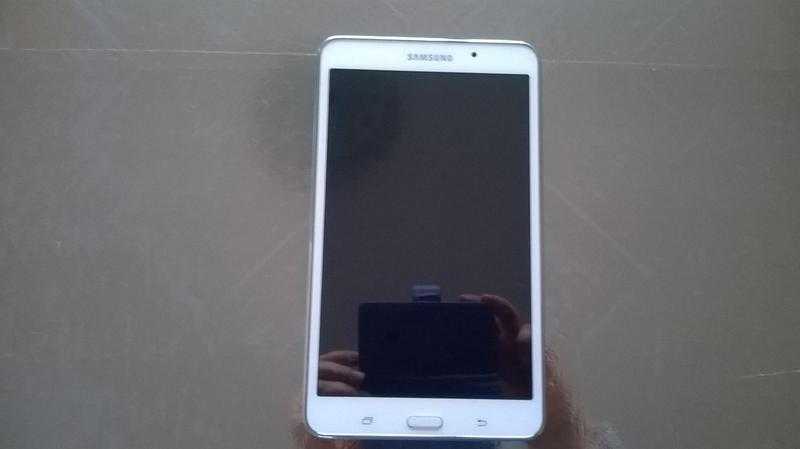 Samsung Galaxy Tab 4 SM-T230 8GB, Wi-Fi, 7in - White