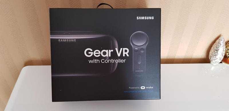 Samsung Gear VR with Crontroller brand new and unopened