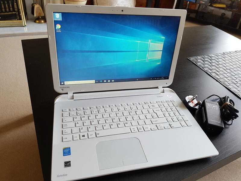 SAMSUNG LAPTOP PEARL WHITE