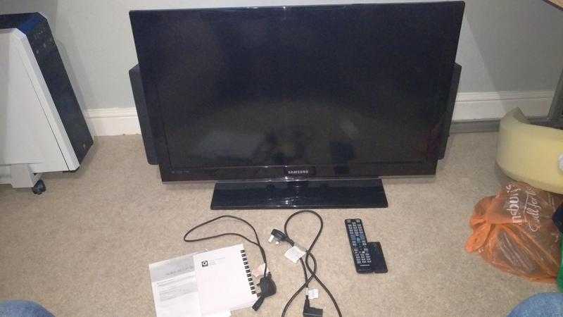 Samsung LE37C530 TV AND QTV2 Sound system