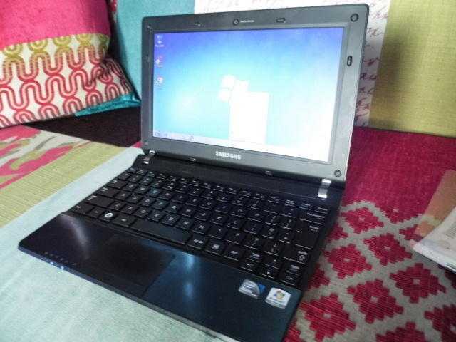 Samsung N120 Intel Atom netbook laptop Windows 10