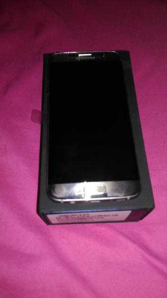 SAMSUNG S7 EDGE 32 GIG ON VODAPHONE ONLY 2 DAYS OLD PRICE REDUCED FURTHER FOR QUICK SALE