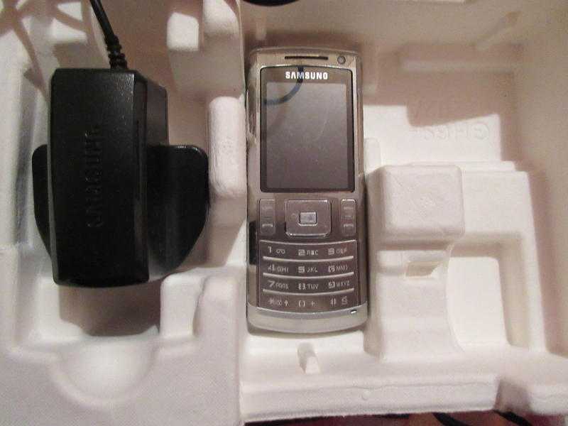 samsung silhouette SGH-U800 mobile phone