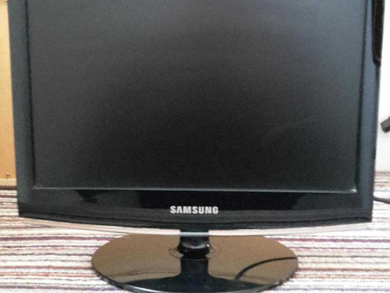 Samsung Sync Master 733N 17 TFT LCD monitor