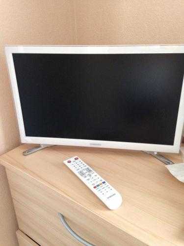 Samsung TV with remote