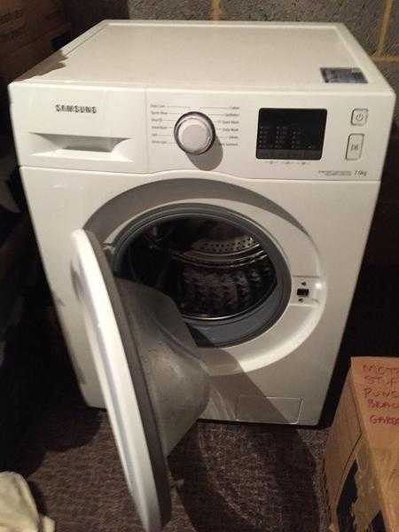 Samsung Washing Machine WF70F5E0N4W