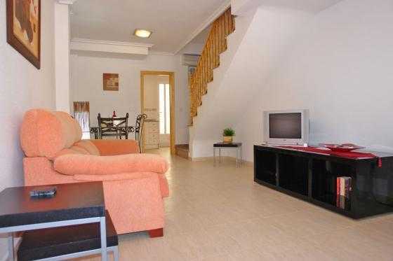 SANTIAGO DE LA RIBERA.3 BED TOWNHOUSE NEAR BEACH AND MURCIA AIRPORT.COMMUNAL POOL. PRICED TO SELL.