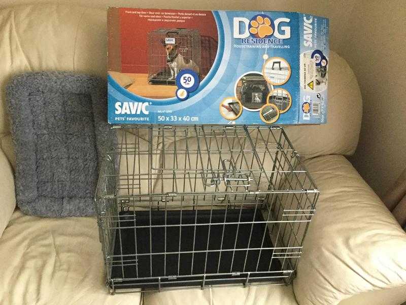 Savic Dog residence and travelling crate