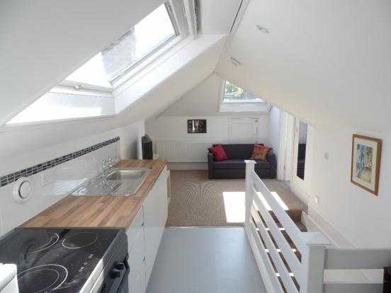 SB Lets are delighted to offer 1st floor studio flat in Brighton with ALL BILLS INCLUDED with WiFi